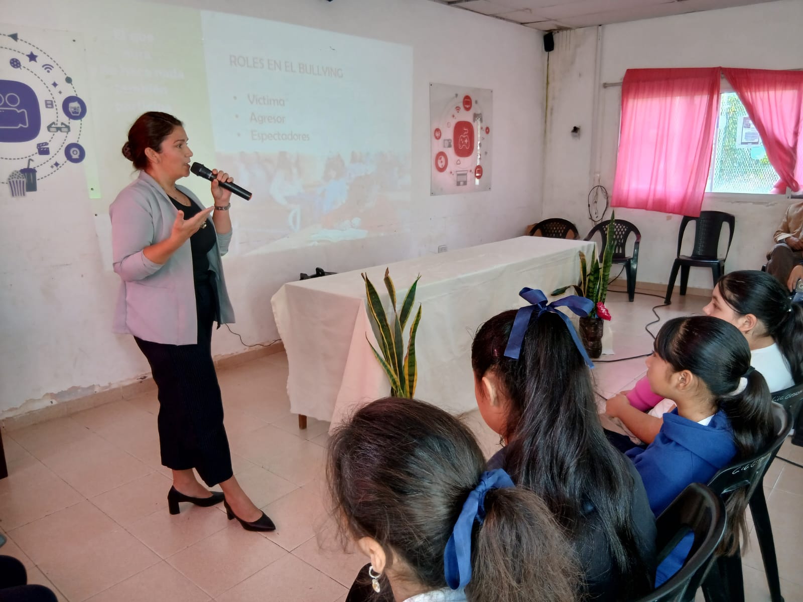 Hablar para prevenir: importante charla sobre bullying y ciberbullying en el CIC Papa Francisco