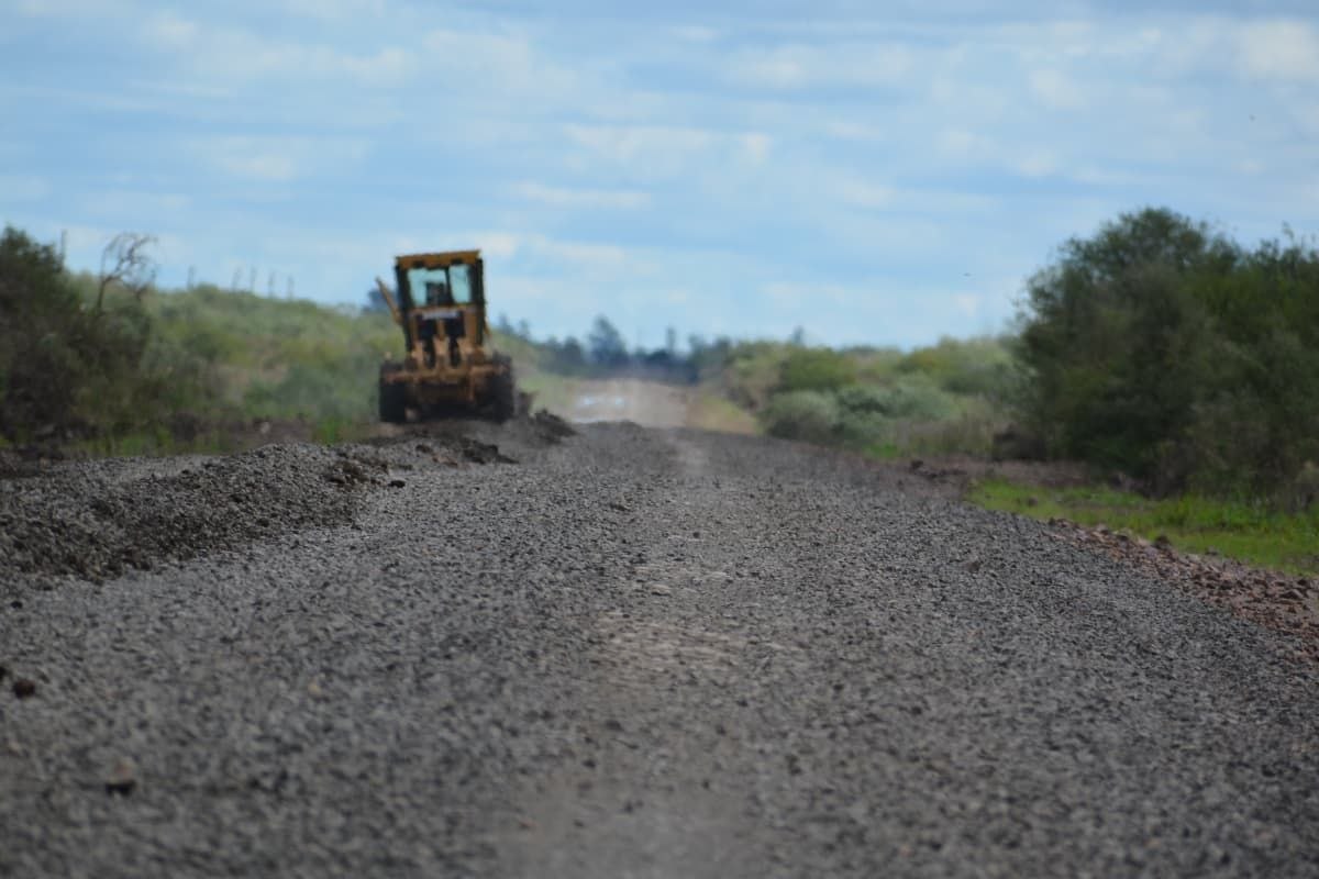 Avanza el enripiado de la Ruta Nacional N°25 mejorando la conectividad rural en Curuzú Cuatiá