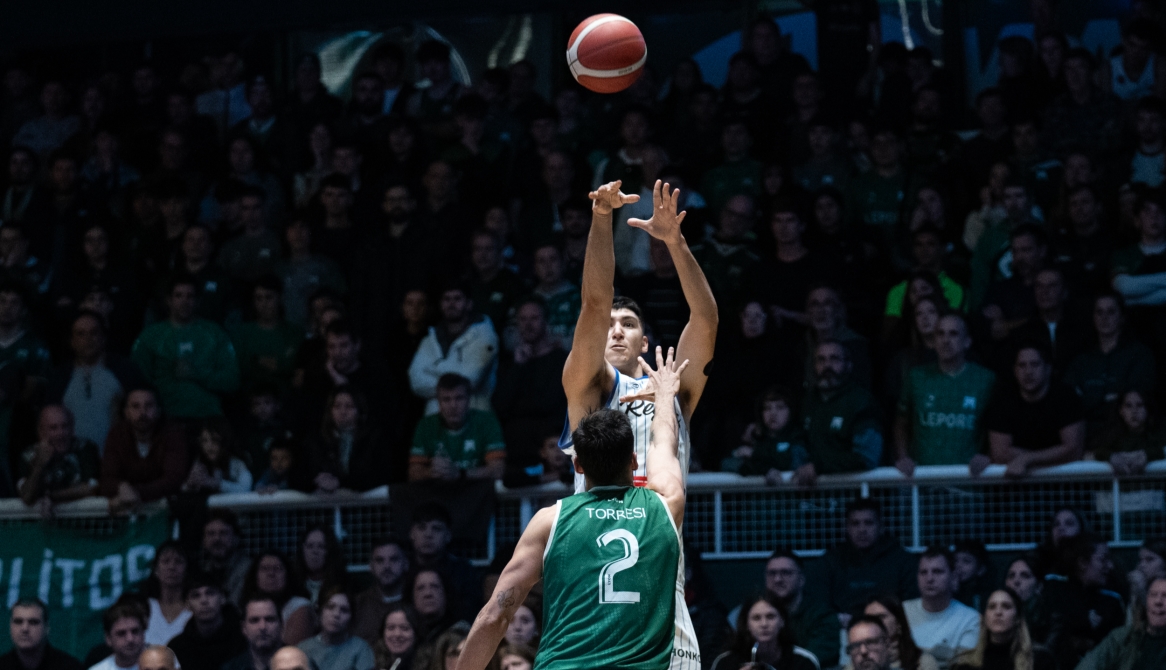 Regatas ganó en Caballito y forzó el quinto juego