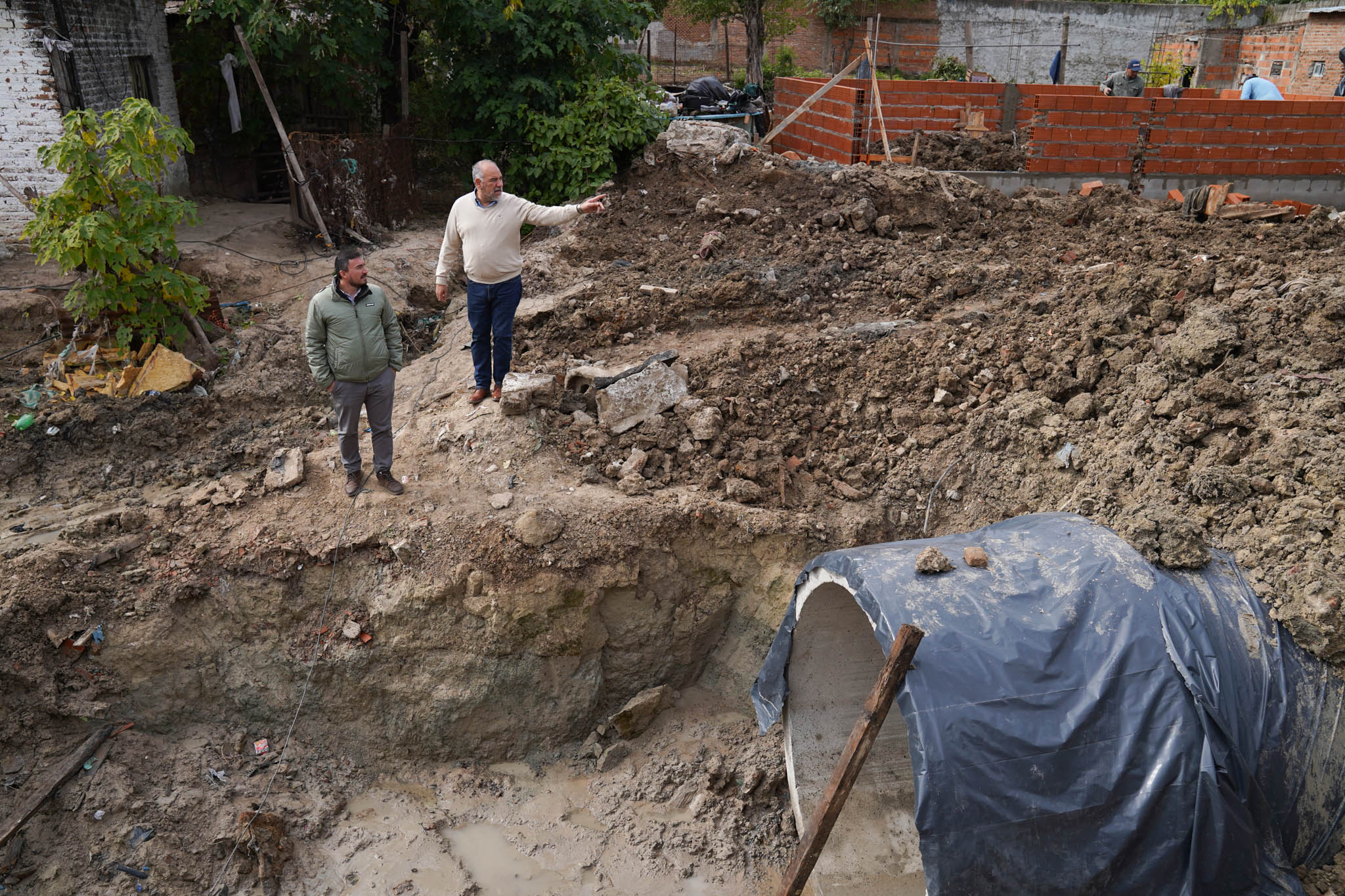 El Municipio agiliza la reconstrucción y entubamiento del canal Santo Domingo, en el Sol de Mayo