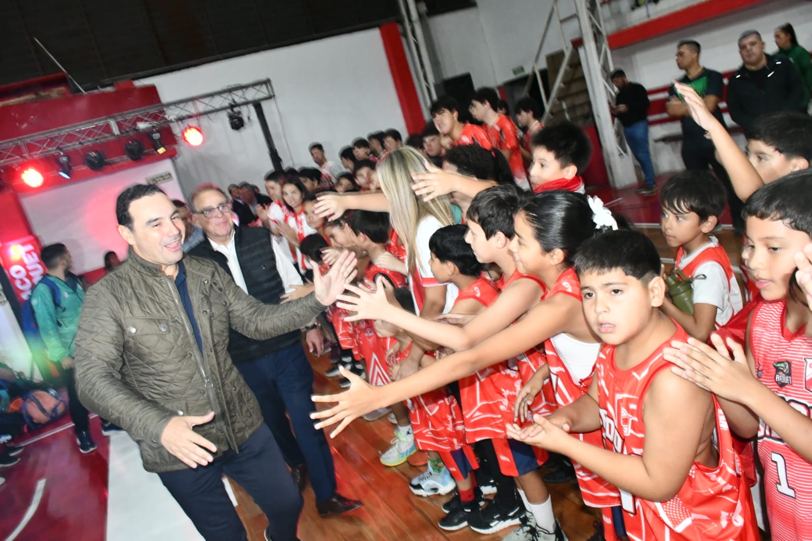 Valdés inauguró infraestructura deportiva en el histórico Club Córdoba