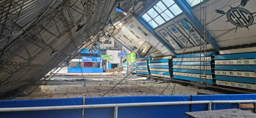 Se desplomó el techo del Club de Regatas