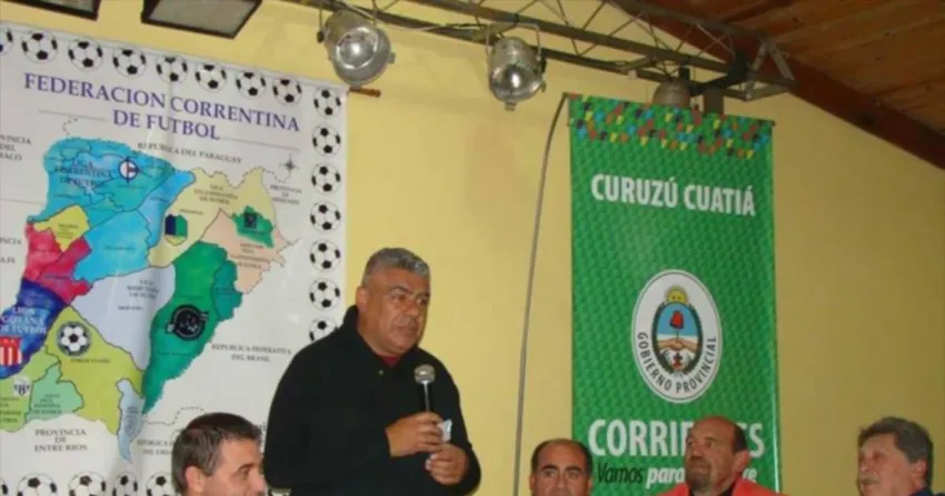 El Presidente de AFA Claudio Chiqui Tapia llega a Curuzú Cuatiá 