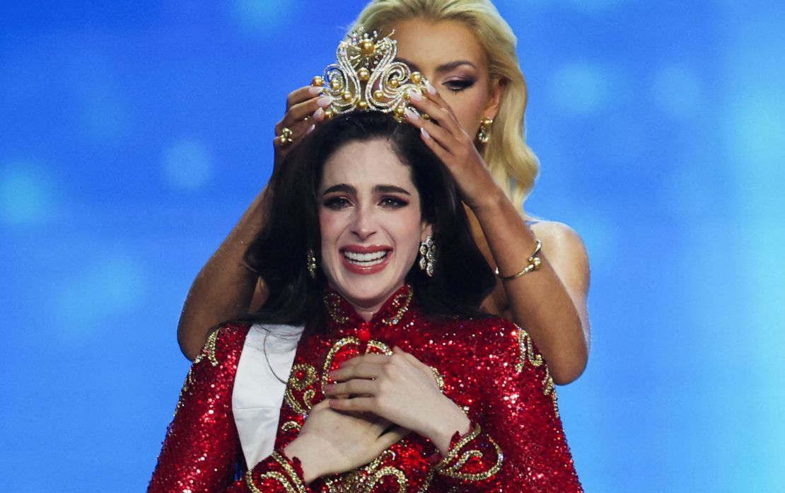 Fátima Bosch, la mexicana que hizo historia al coronarse Miss Universo 2025