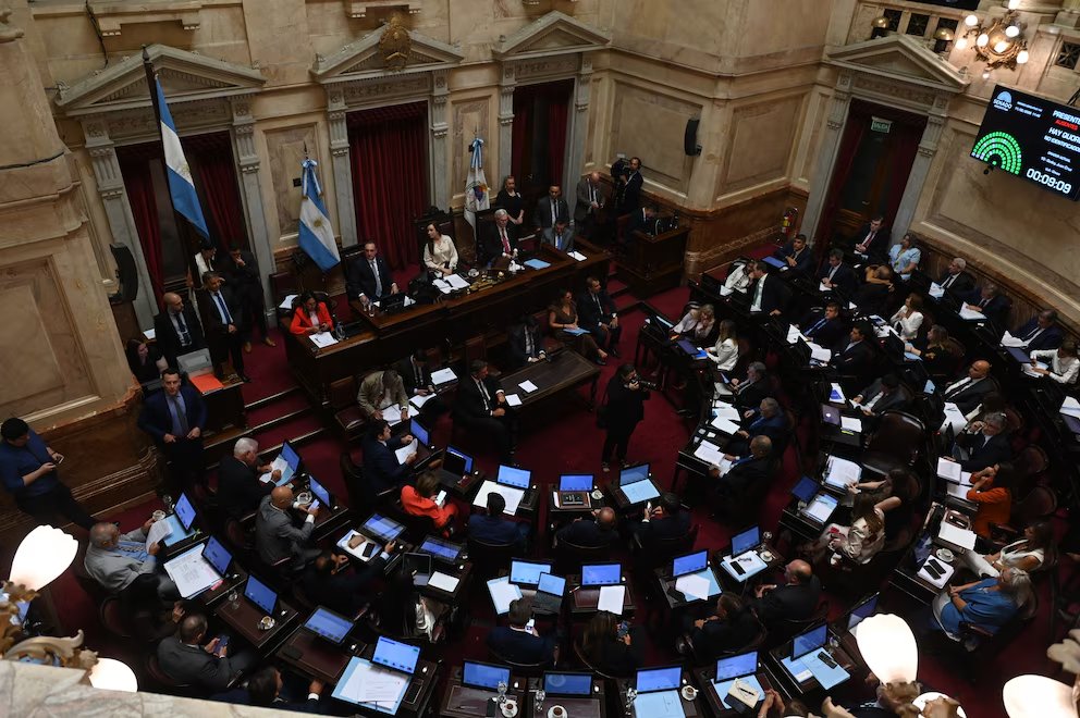 El Senado aprobó la reforma laboral y el Gobierno quedó a un paso de la sanción definitiva 
