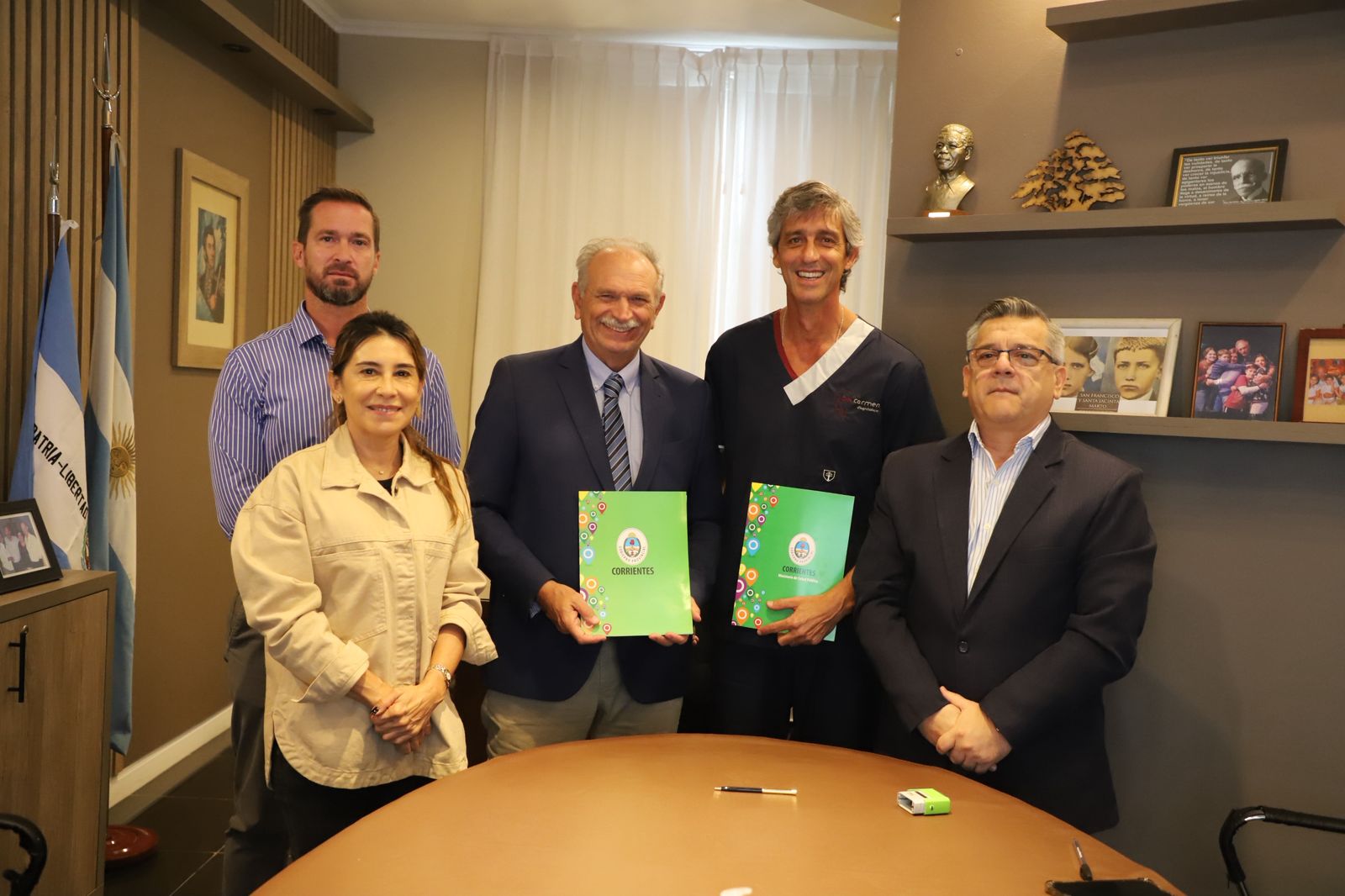 El ministro Lanari Zubiaur firmó un convenio por el servicio de tomografía del Llano