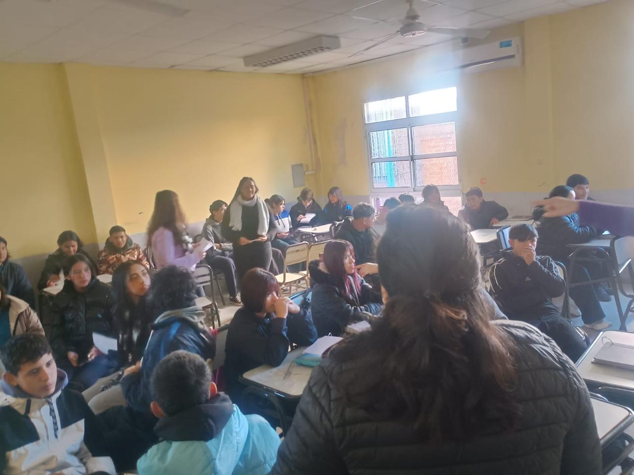 Capacitaron a estudiantes sobre vínculos saludables y prevención de conductas de riesgo en una escuela de Corrientes 