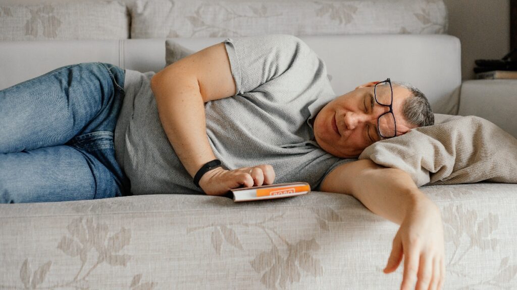 Dormir de más podría ser una señal temprana de Alzheimer