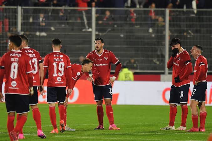 Independiente sufrió una goleada histórica: Atlético Tucumán lo aplastó 4-0 y avanzó en la Copa Argentina