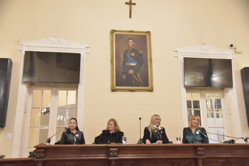 Cuatro historias de mujeres que transforman la educación, el trabajo, la tecnología y la solidaridad